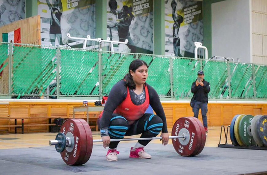 Perla Gabriel combina el alto rendimiento con sus estudios de Psicología en la UAEMéx