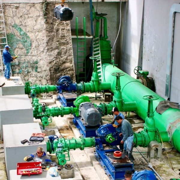 Restablecen suministro de agua en Toluca tras reparar planta de bombeo