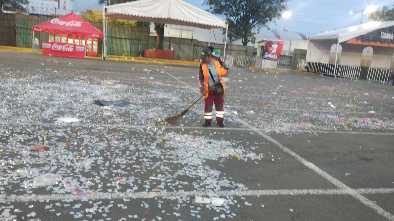Con ‘La Adictiva’, se van otras dos toneladas de basura en Toluca