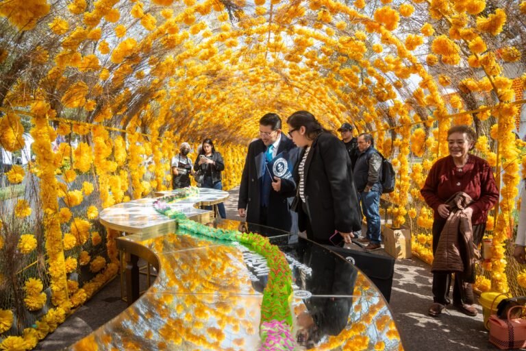 Toluca obtiene Récord Guinness con un Quetzalcóatl de alfeñique de 36.71 metros