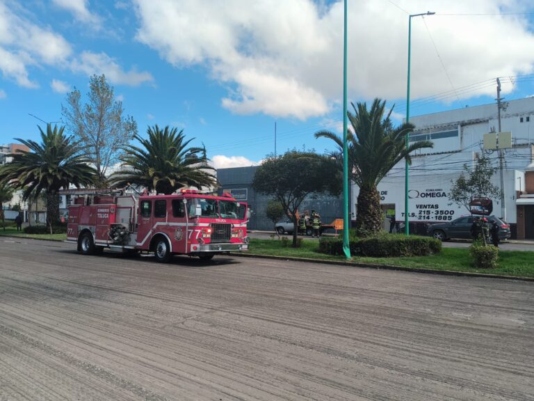 Fuga de gas obliga a desalojar escuela en Toluca