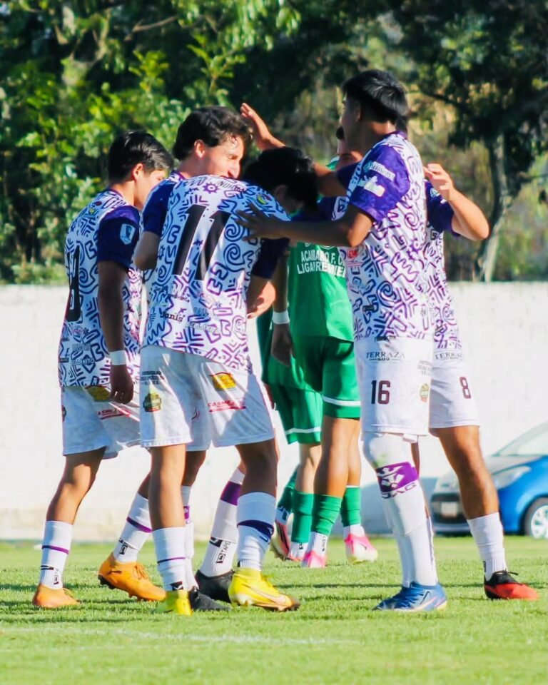 Artesanos Metepec lidera su grupo con paso invicto en su debut en la Liga Premier Serie A