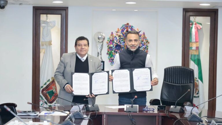 Metepec firma convenio con IFREM para agilizar regularización de terrenos