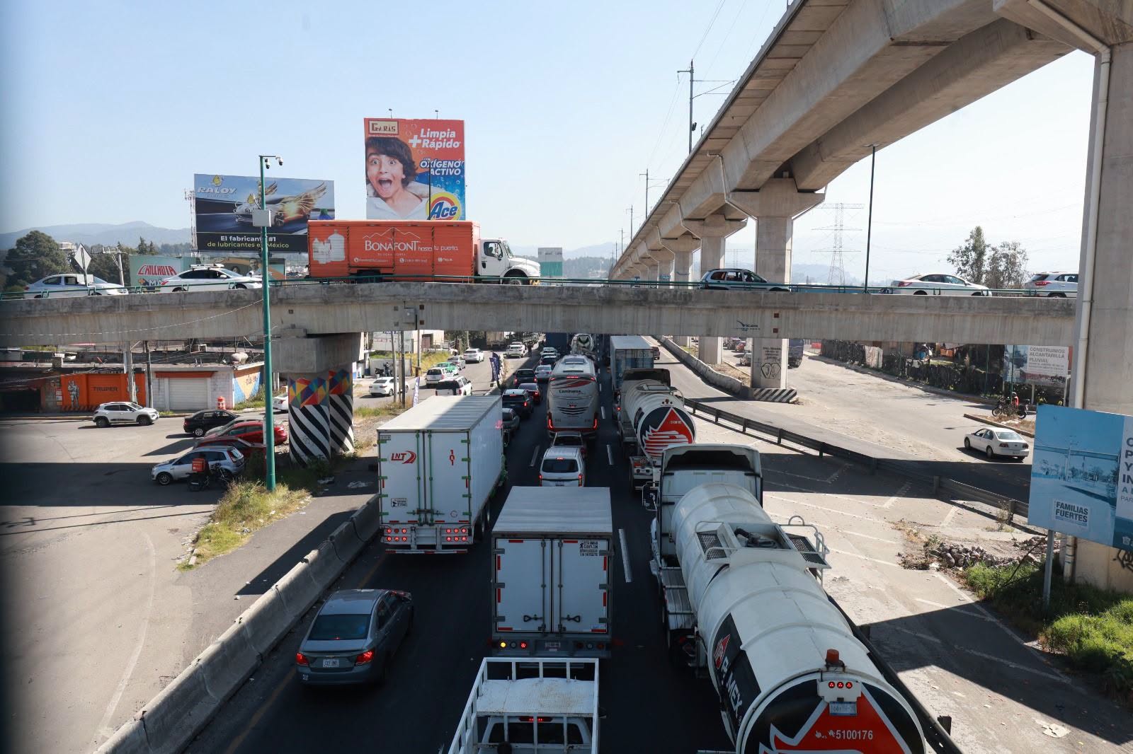 Ante ausencia del fiscal del Edoméx, persiste bloqueo y agresiones a madres buscadoras en la México-Toluca