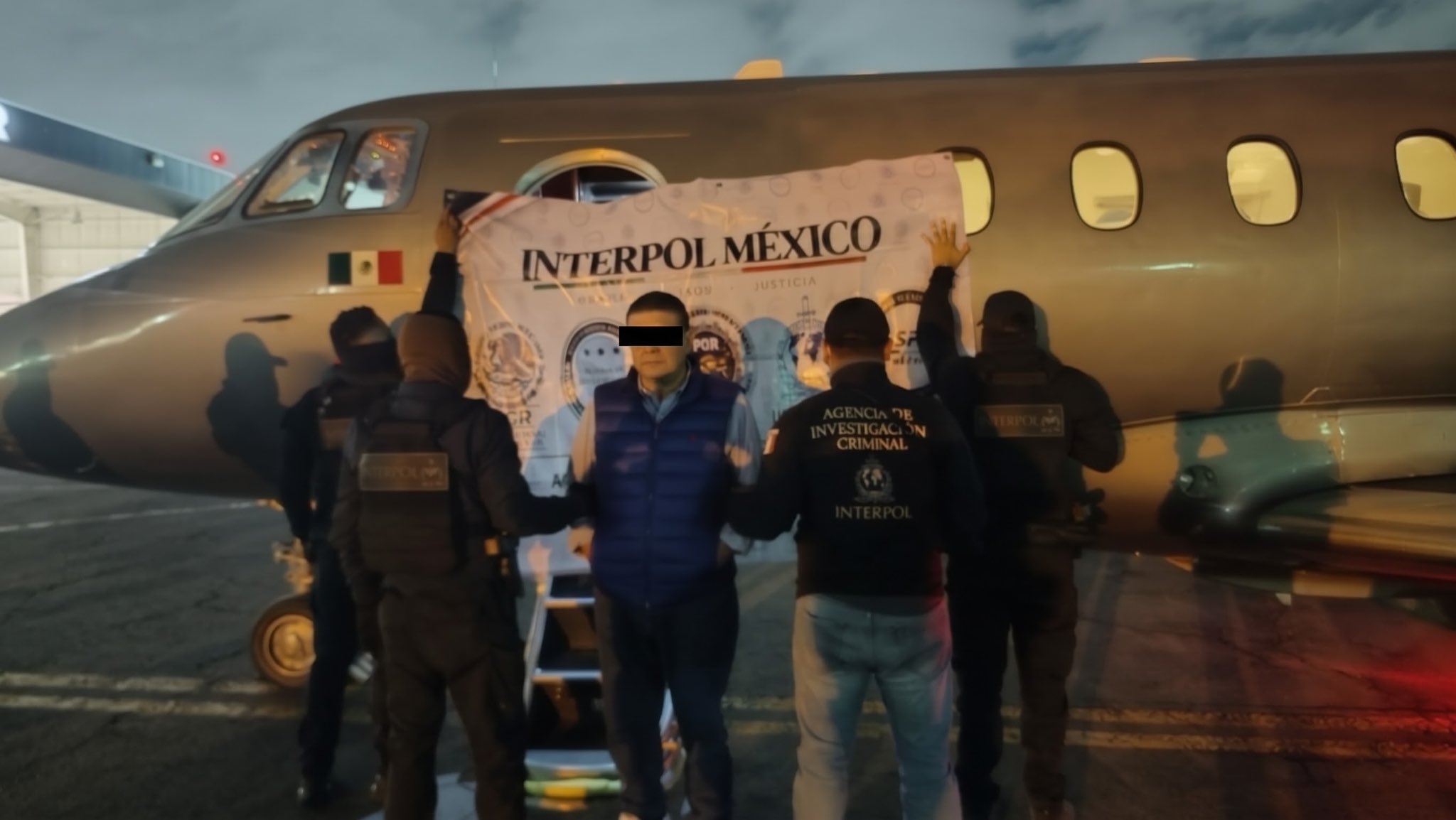 Exfiscal de Chihuahua ingresa al Altiplano acusado de traición a la patria; niega vínculos con la CIA