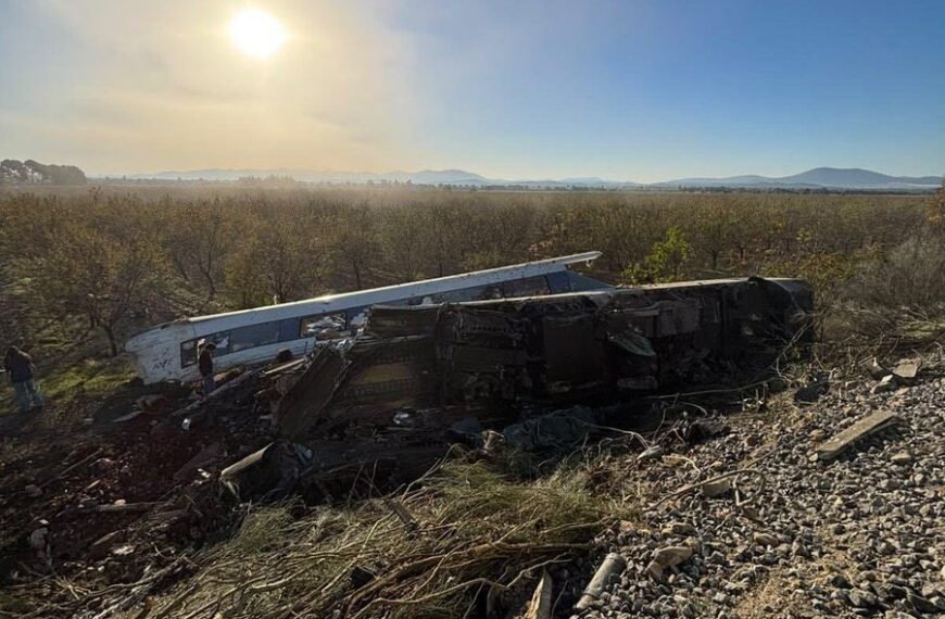 Tragedia en España: decenas de muertos tras choque de trenes; audios desatan polémica