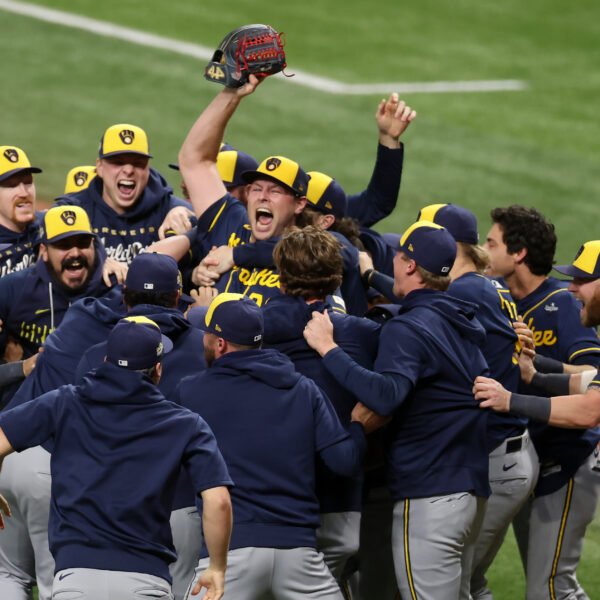 ÚLTIMA HORA: Cerveceros de Milwaukee, por primera vez en su historia campeones de la Serie Mundial. Video