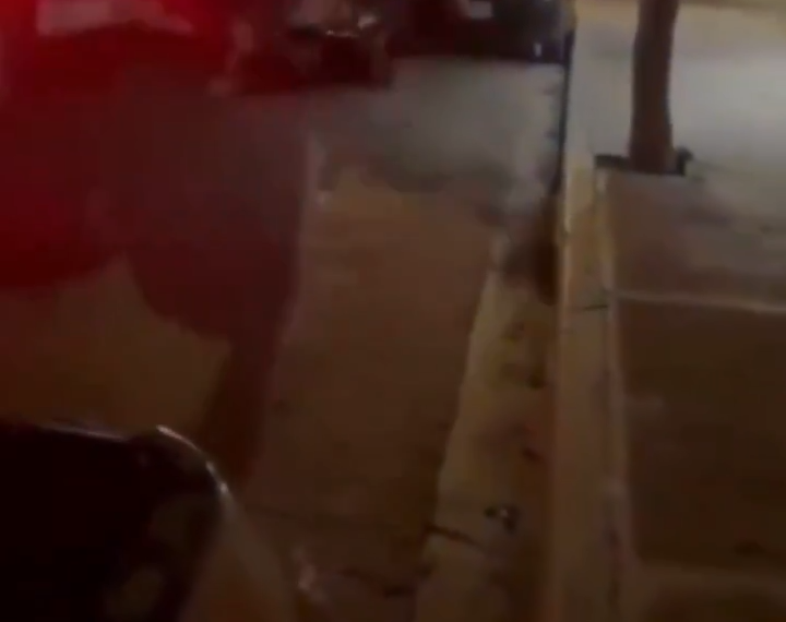 Persecución en Texcoco termina con motociclistas derribados por patrulla. Video