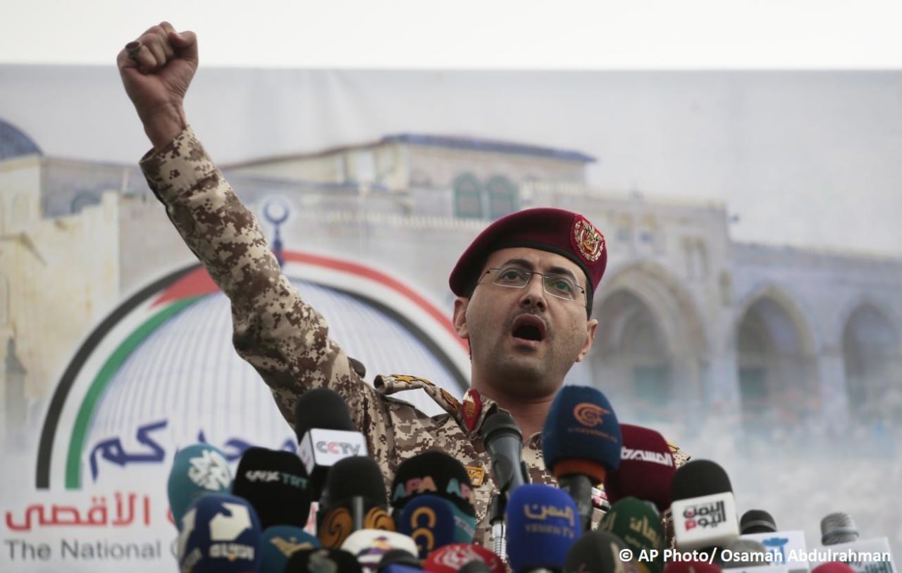 Los houthís desafían a la monarquía saudí, siembran el caos en Riad y están cerca de recuperar ciudad clave de Yemen