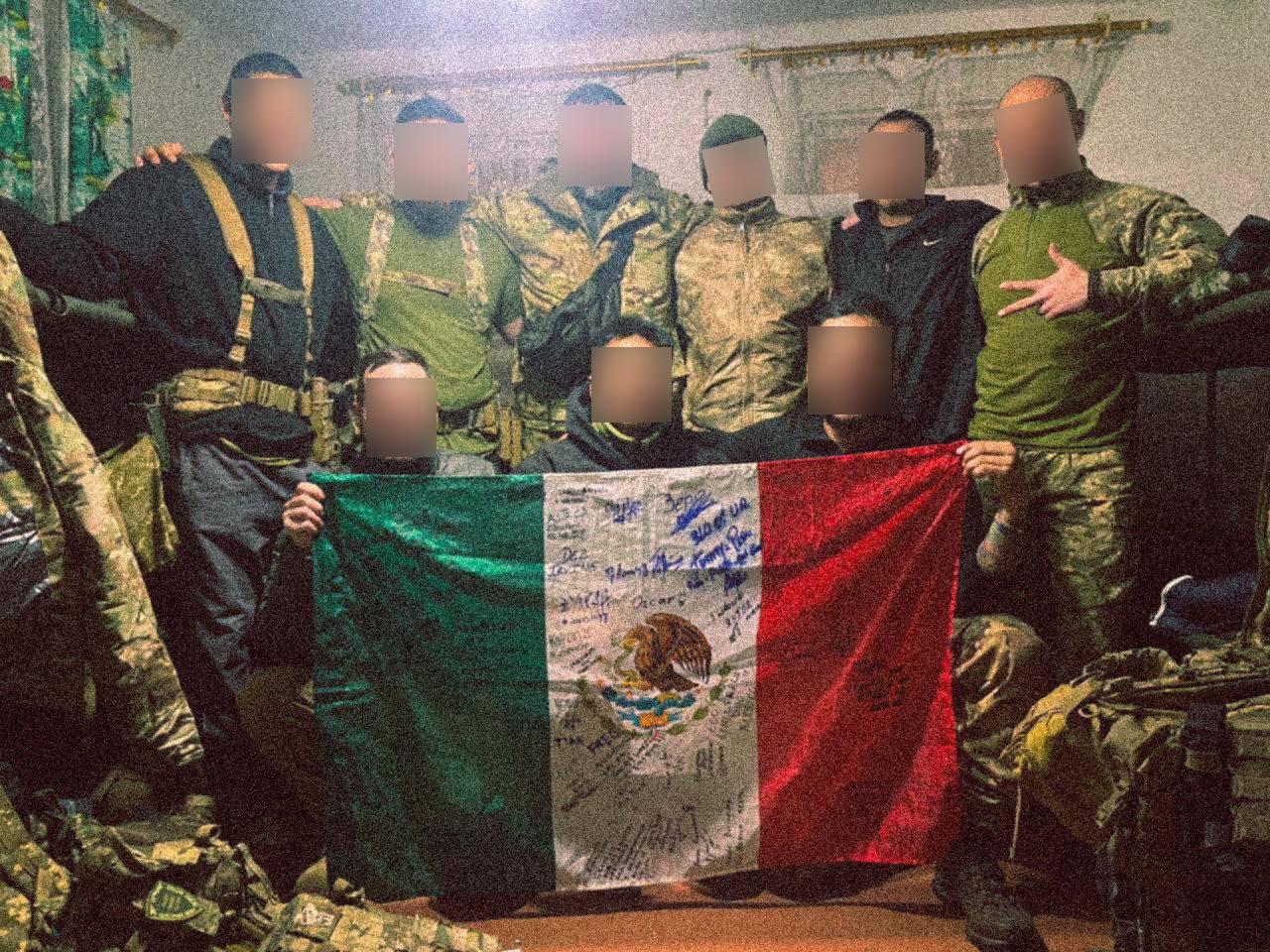 Decenas de narcos mexicanos en el ejército de Ucrania; desde EEUU les apagan el internet militar. Nueva crisis en Kiev