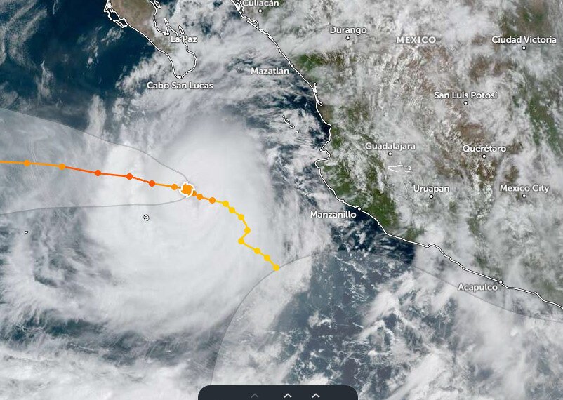 Huracán Rachel ya es categoría 2; provocará lluvias intensas en varios estados