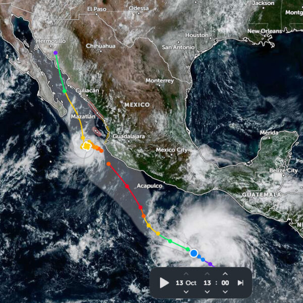 Huracán Simón deja daños y sigue amenazando a México; se forma tormenta Trudy, podría ser huracán mayor y seguir ruta similar