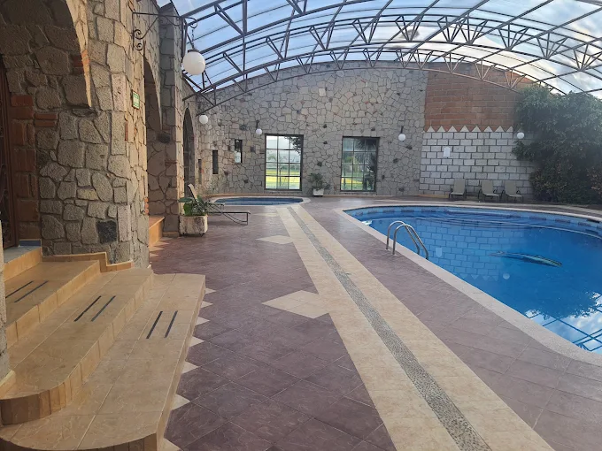 Profepa clausura descarga ilegal de aguas residuales en hotel de Tianguistenco